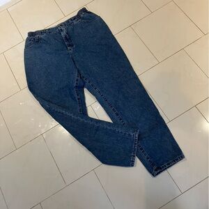 Lee original jeans blue denim high waisted mom jeans.  Elastic waist. Vintage